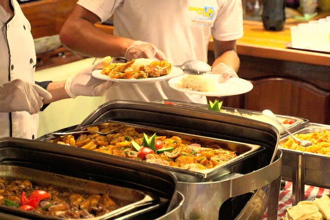 Dinner Cruise with Oriental Show & Seafood Buffet from Sharm El Sheikh - What the Sina Dream evening is really like