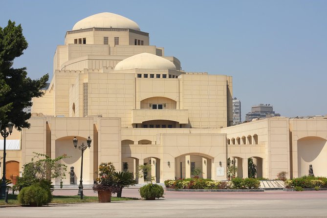 Downtown Cairo Half-Day Tour with Egyptian Dinner - Tahrir Square and the Art of the Revolution