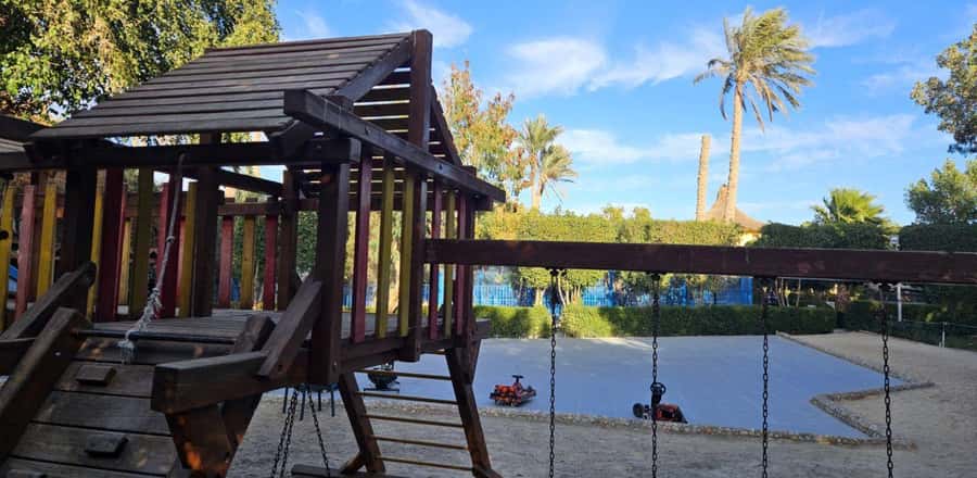 Entry Ticket: Grand Aquarium Hurgada - The touch pool offers children a safe hands-on stop