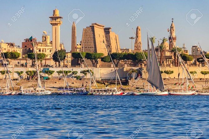 Explore Egypt 8 Days Include Bob Marley Guesthouse Accommodation. - Day 4: Edfu and Kom Ombo by boat