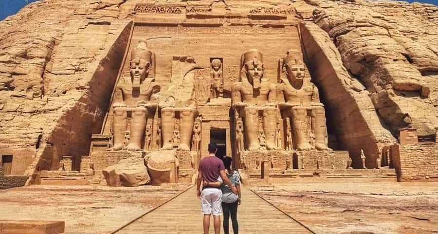From Aswan:4 Days Nile Cruise Luxor Abu Simbel & Air Balloon - A four-day Nile route built around Egypt’s best sights