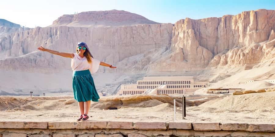 From Aswan:4 Days Nile Cruise Luxor Abu Simbel & Air Balloon - Day 3: Edfu and Luxor Temple after dark