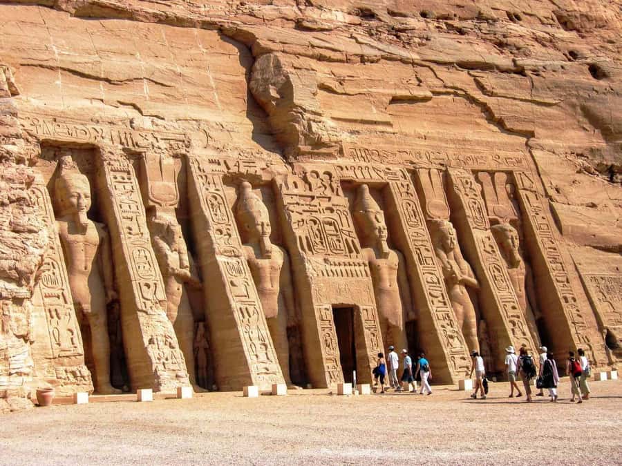 From Cairo: 3-Day Nile Cruise with Hot Air Balloon & Flights - Life aboard the two-night cruise