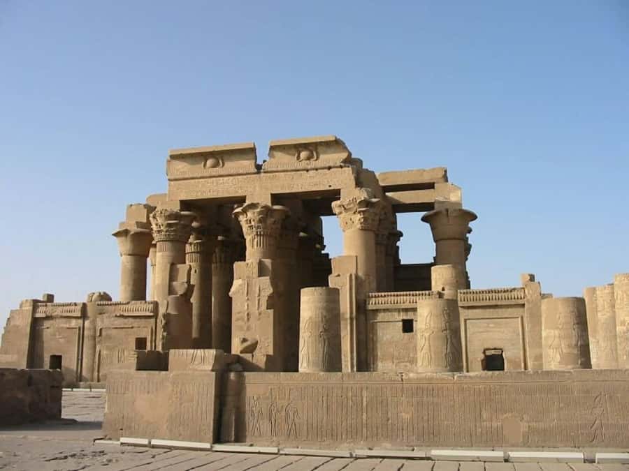 From Cairo: 5-Day Tour with Nile Cruise, Balloon, & Flights - Day 2: Flying to Aswan and meeting Nubian Egypt