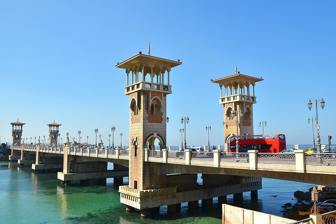 From Cairo: Alexandria Catacombs and Citadel Day Trip with Lunch - The 7:00 a.m. pickup and road to the coast