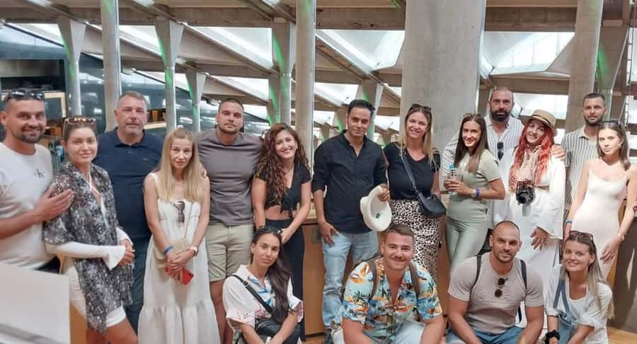 From Cairo: Alexandria Day Tour with Lunch - Descending into the Catacombs of Kom El Shoqafa