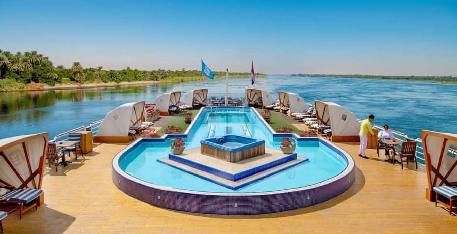 From Cairo by Plane: 5 Days & 4 Nights Nile Cruise to Luxor - Day 1: flying from Cairo to Karnak and Luxor Temple