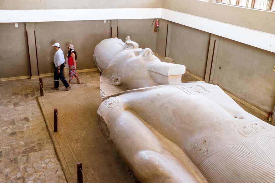 From Cairo/Giza: Pyramids, Memphis, and Sakkara Day Tour - Giza Plateau: start with Egypt’s great icons
