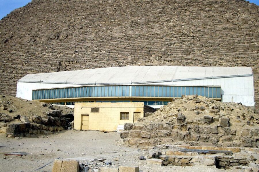 From Cairo: Half-Day Tour to Pyramids of Giza and the Sphinx - The Valley Temple of Khafre in 15 minutes