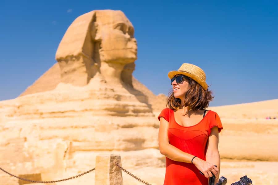 From Cairo: Half-Day Tour to Pyramids of Giza and the Sphinx - Guides, group size, and the human side of the visit