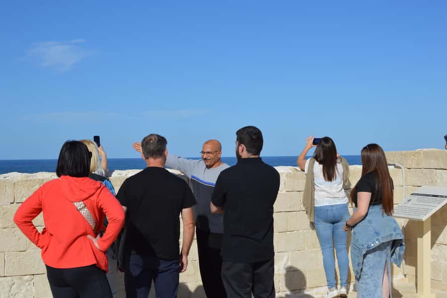 From Cairo: Historical Alexandria Shared Day Tour with Lunch - Qaitbay Citadel on the harbor