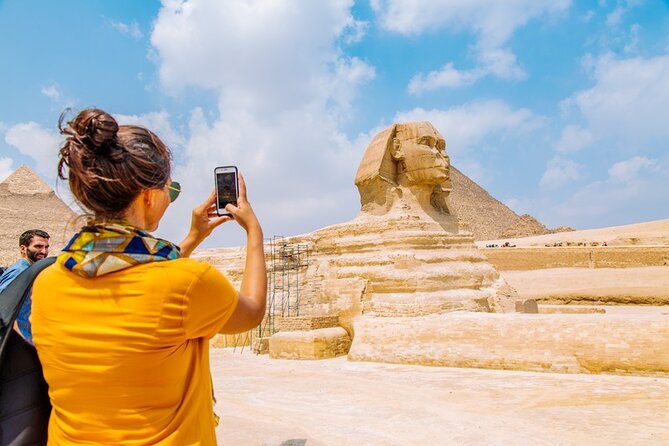 From Cairo: Private Crowd Free Half Day Pyramids Adventure - Meeting the Sphinx before the plateau fills
