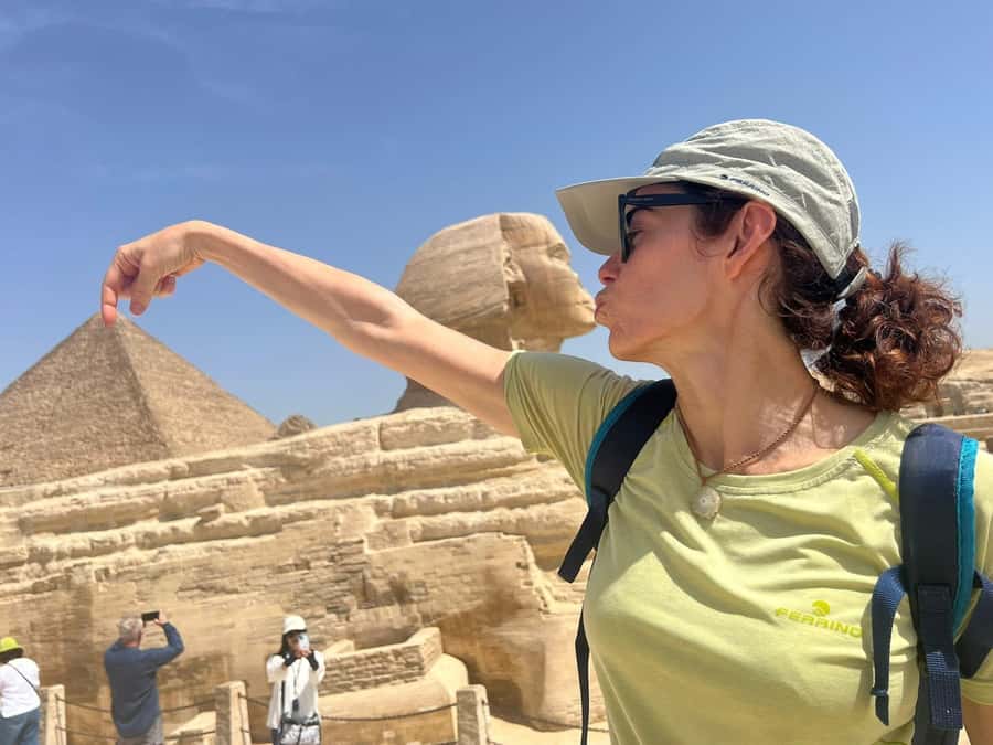 From Hurghada: Cairo and Giza Highlights Full-Day Tour - Meeting the Great Sphinx and Valley Temple
