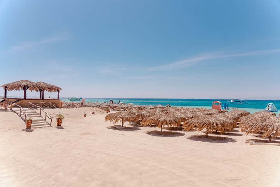 From Hurghada: Paradise Island Snorkeling Cruise with Lunch - What the $30 price includes