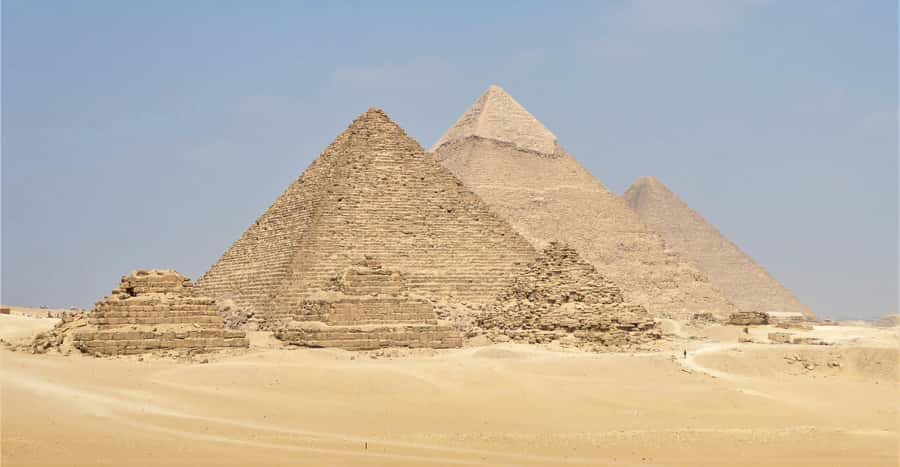 From Hurghada: Pyramids and Egyptian Museum Tour & Boat Ride - The Great Sphinx and Valley Temple