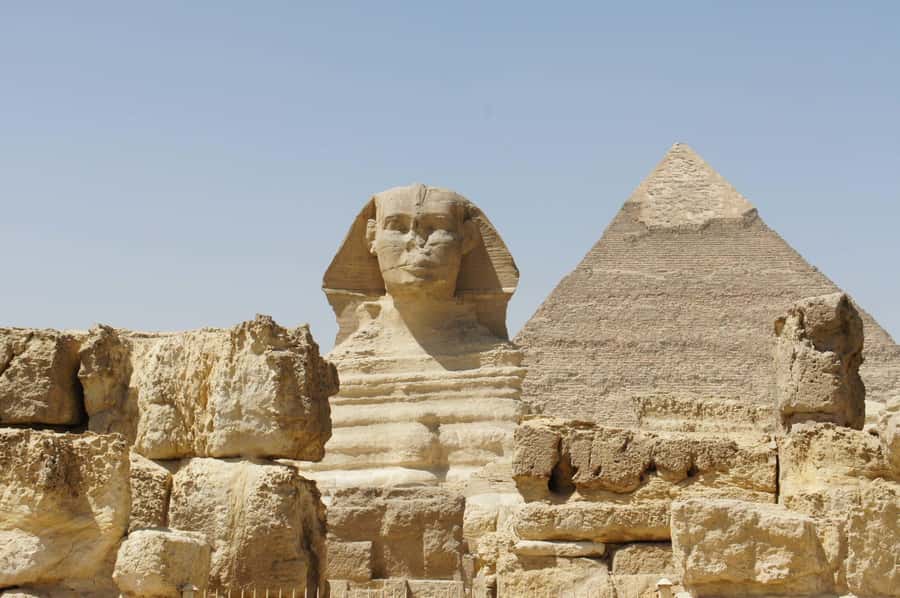 From Hurghada: Pyramids and Egyptian Museum Tour & Boat Ride - Guide quality and group care