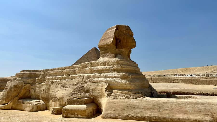 From Hurghada: Pyramids & Museum Small Group Tour by Van - The six-hour road to Cairo