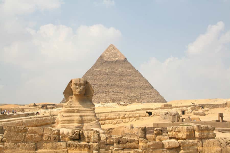 From Hurghada: Pyramids & Museum Small Group Tour by Van - What the small group changes