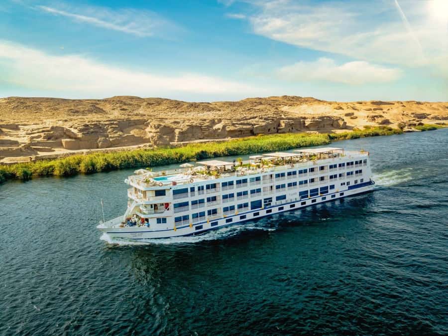 From Luxor: 3-Day Nile Cruise to Aswan with Private Guide - Day one: royal tombs and Luxor’s giant temples