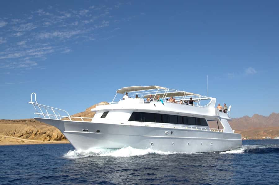 From Sharm: Ras Mohammed Cruise with Island Visit and Lunch - White Island and the tide question