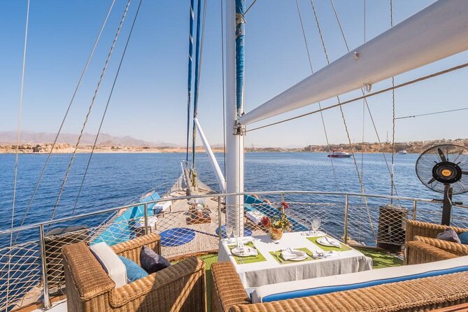 Full Day Boat Charter Rental in Sharm El Sheikh - Breakfast, seafood lunch, and drinks