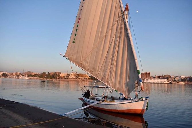 Full-Day Private Tour to Luxor from Hurghada with Lunch - The Valley of the Kings: three tombs in two hours