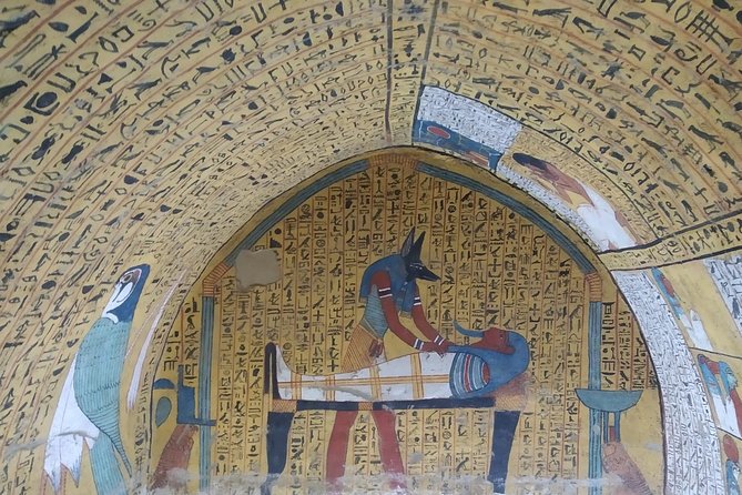 Full-Day Private Tour to Luxor from Hurghada with Lunch - The Colossi of Memnon: a quick roadside stop