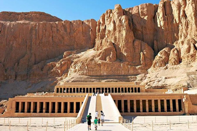 Full-Day Small-Group Luxor Tour from Hurghada with Lunch & Entrance Fees - Heat, walking, and what to carry