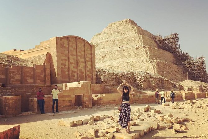 Full-Day Tour from Cairo: Giza Pyramids, Sphinx, Memphis, and Saqqara - What lunch and transport add to the day