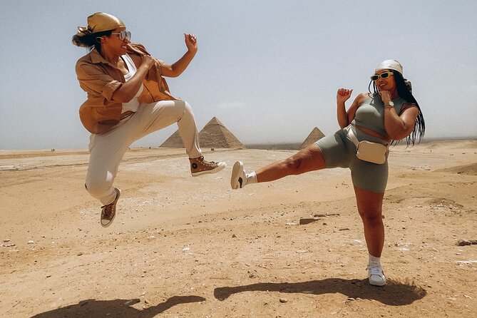 Full-Day Tour of Giza, Saqqara & Memphis –Ancient Egypt Discovery - The guide and photography service