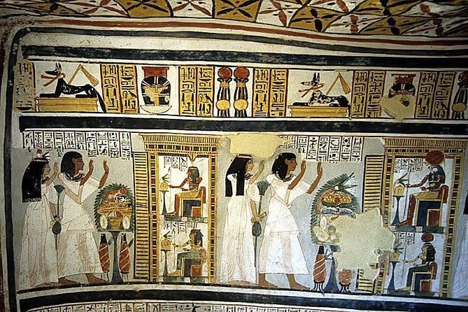 Full-Day Tour to East and West Banks - Valley of the Kings: two hours among royal tombs