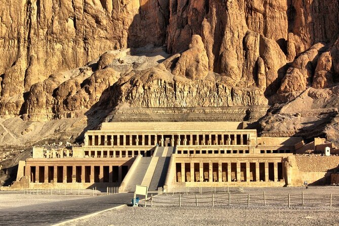 FULL Day Tour:Valley of the Kings &Queens &Hatshepsut Temple&more - Medinet Habu and the world of Ramesses III