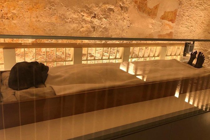 Full-Day Trip from Hurghada to Luxor and the Valley of the Kings - Lunch, shopping stops, and the optional Nile ride