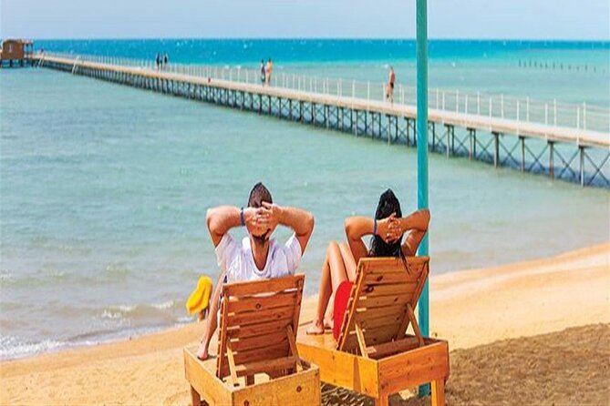 Full Relaxing Day To The Red Sea From Cairo Or Giza Hotel - Lunch on the sand, with some variation