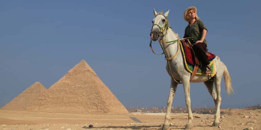 Giza: Arabian Horse Tour Around the Giza Pyramids - What a $20 Giza horse ride actually gives you