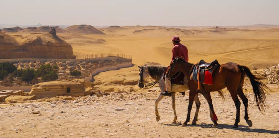 Giza: Arabian Horse Tour Around the Giza Pyramids - Horse riding, camel riding, or both?