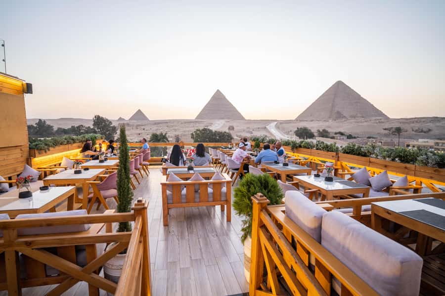 Giza: Dinner with Pyramids All Around You at Rooftop7000 - What dinner includes, and what it does not