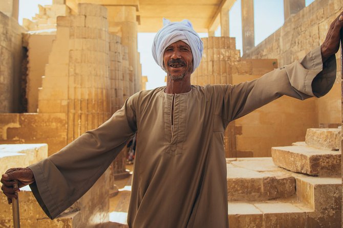 Giza Pyramids and Sakkara Tour - Why this Cairo pyramid tour works well