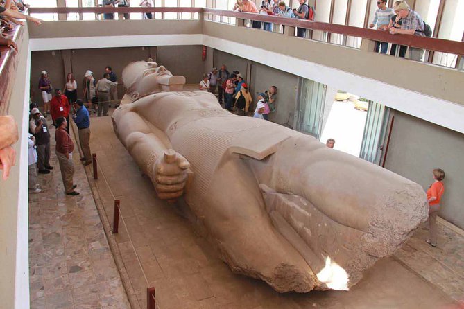 Giza Pyramids and Sakkara Tour - Lunch, vehicle, and the rhythm of the day