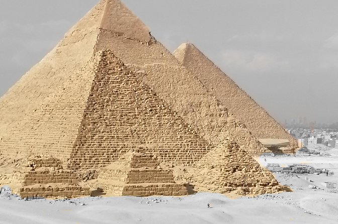 Giza pyramids and sphinx - The guide, Farouk, and the value of local help