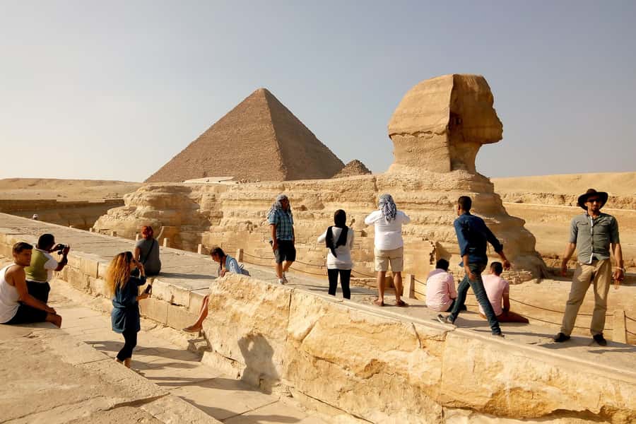 Giza Pyramids and Sphinx: Half-Day Private or Group Tour - How the private and group choices differ