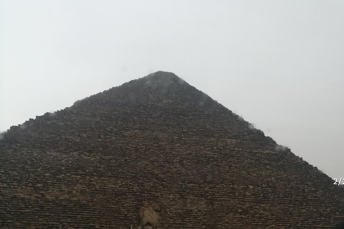 Giza pyramids and sphinx - Comparing Chephren and Menkaure