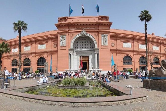 Giza pyramids and the Egyptian museum - Lunch is flexible, but budget for it