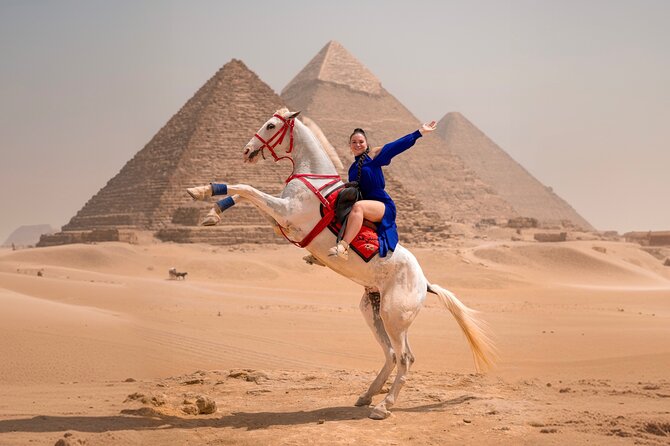 Giza Pyramids Photoshoot with Jumping Horse, Camel and Sphinx - Key points at a glance