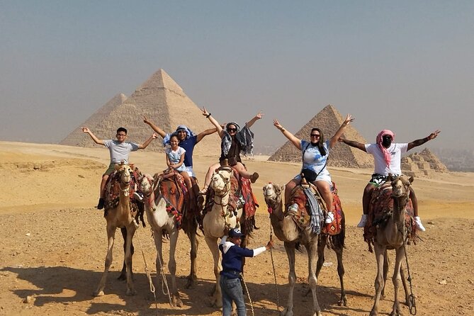 Giza Pyramids, Sphinx, Memphis, Saqqara, with private tour guide - Giza Pyramids: the day begins with the icons