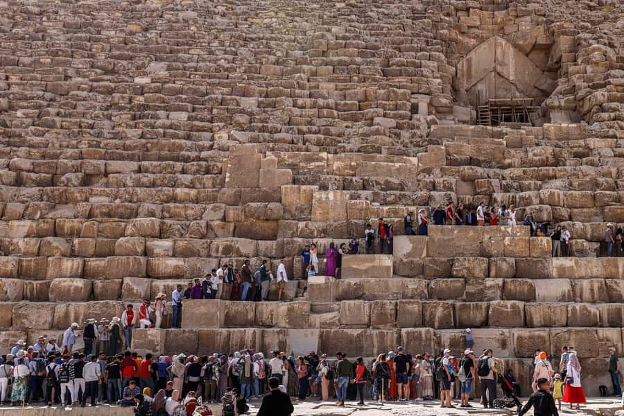 Giza Pyramids Tour With Entry To Khufu Pyramid From Cairo - The Valley Temple and close-up Sphinx visit