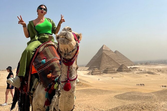 Guided Tour to Giza Pyramids, Museum, Citadel and Khan El Khalili - Khafre, Menkaure, and the Sphinx