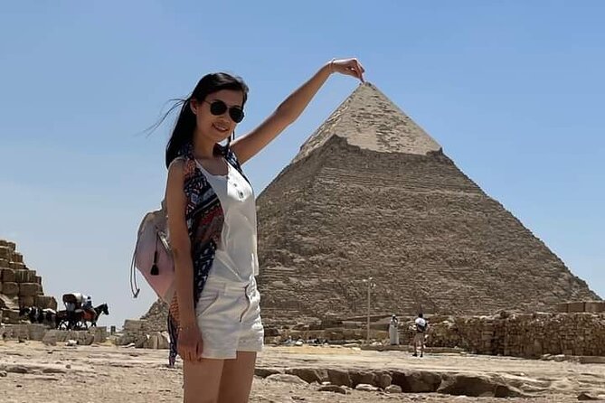 Half day Giza pyramids and Sphinx tour with an Egyptologist - The Sphinx and Khafre’s Valley Temple