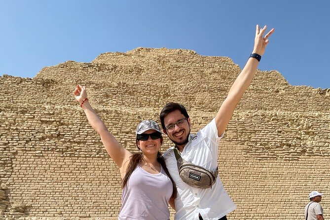 Half Day tour to pyramids of Giza and Sphinx - Khafre and the surviving cap of stone