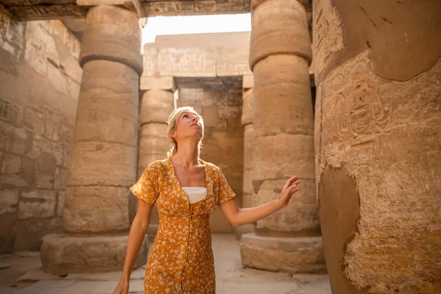 Hurghada: 2-Day Luxor Highlights & Hot Air Balloon & Hotel - Luxor Temple after sunset